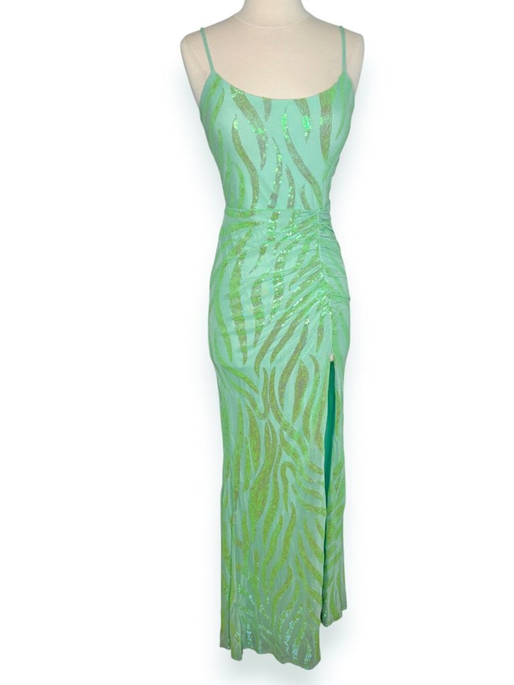 City Triangles Green Sequin Detail Mesh Lined Prom Sleeveless Dress Juniors Sz 3
